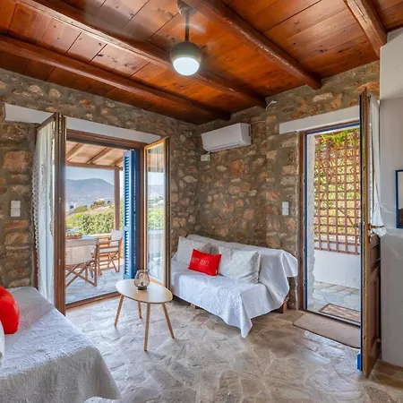 Elena's Traditional Dreamhouse * Krotiri