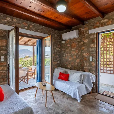 Elena's Traditional Dreamhouse * Krotiri